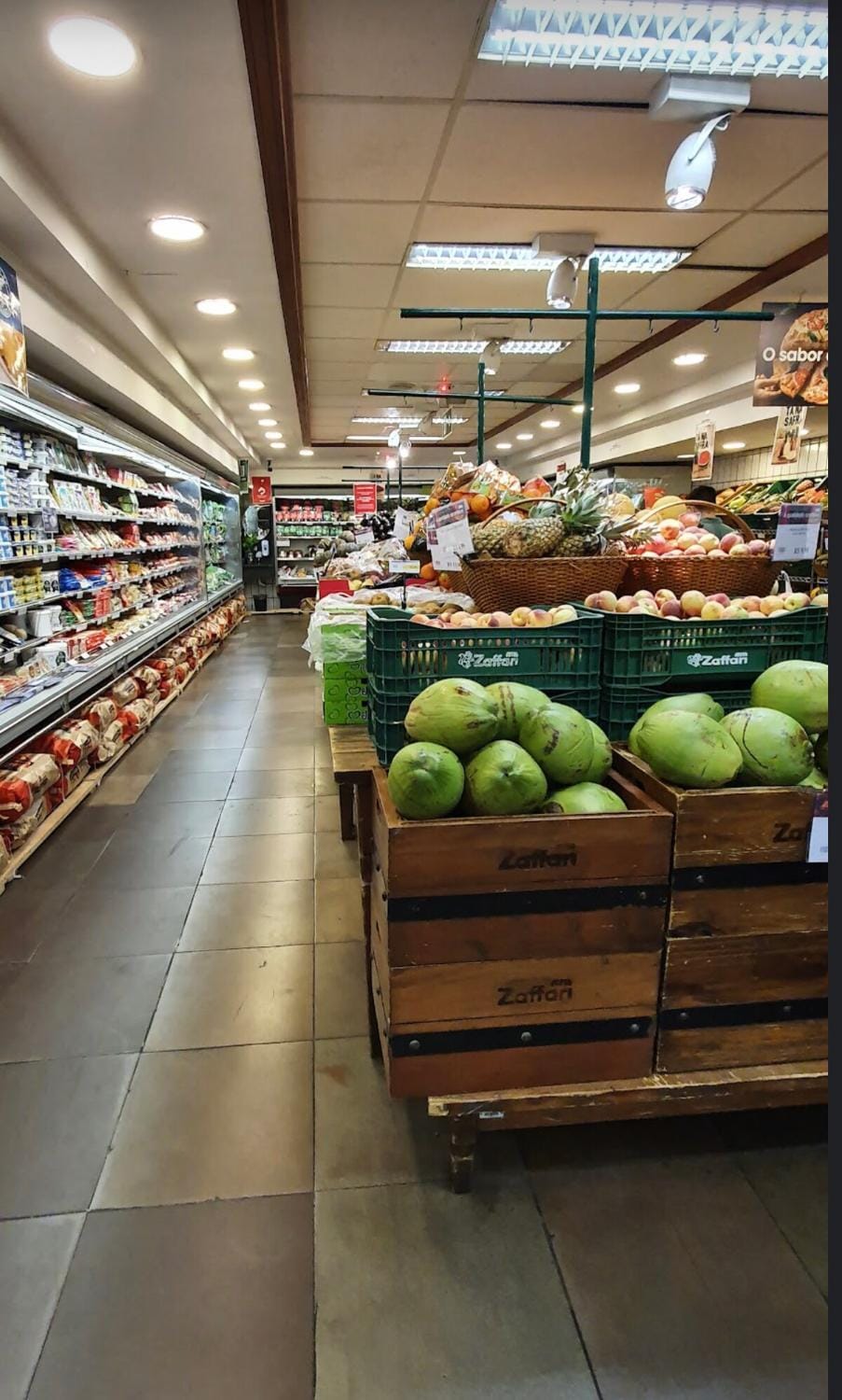 Supermarket/grocery shop