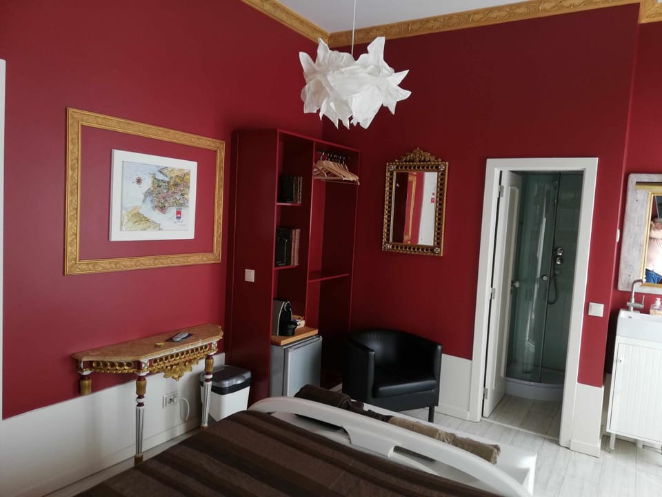 Toilet, Bathroom, Decorative detail, Bedroom
