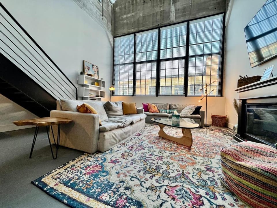 Swanky Loft Near Kings Island, Brewery, Bike Trail Apartment in Ohio