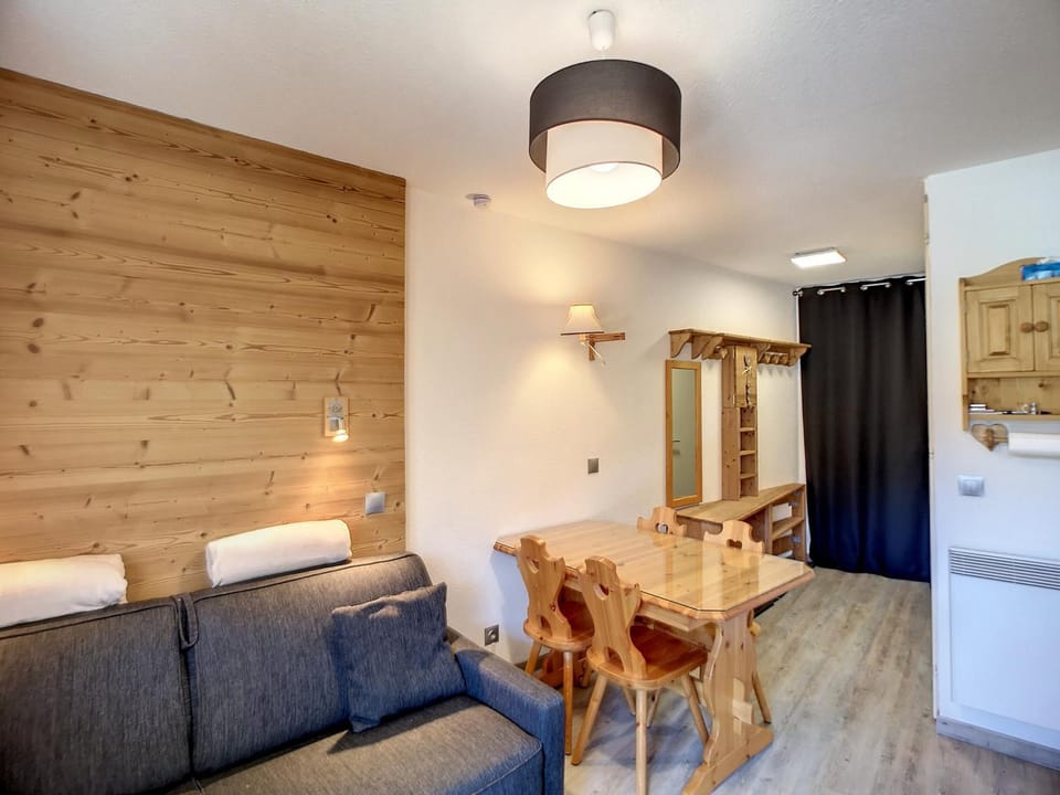 Studio cabine 4 pers, ski aux pieds, Les Bruyères - FR-1-178-352 Cabin in Les Allues