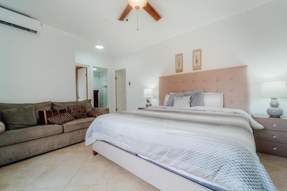 Beautiful 4 bedroom house in gold coast House in Noord