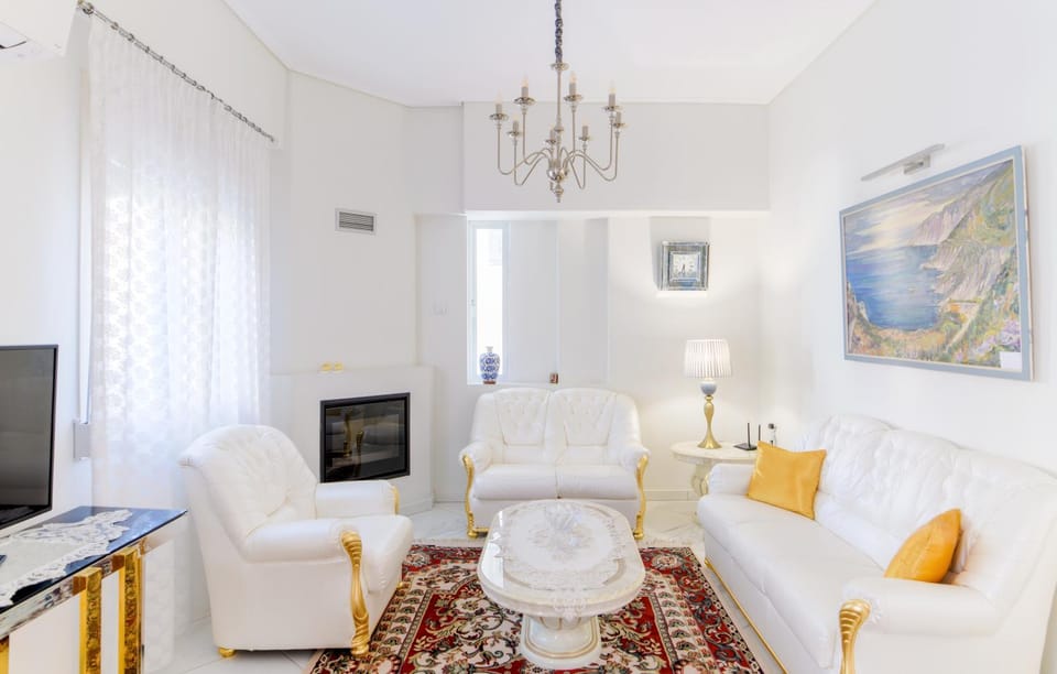 TV and multimedia, Living room, Seating area