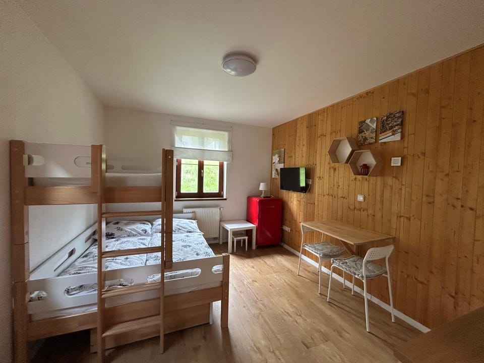 Včelí chata Mirda Pirda Apartment in Czechia