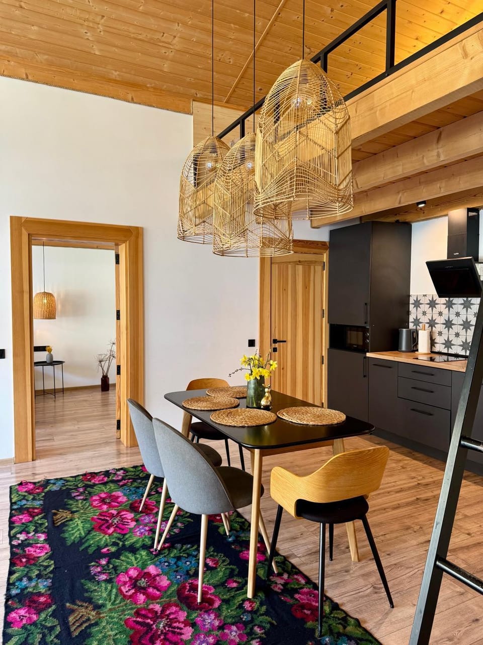 Boiko house - котеджі з чаном-джакузі та басейном Chalet in Lviv Oblast