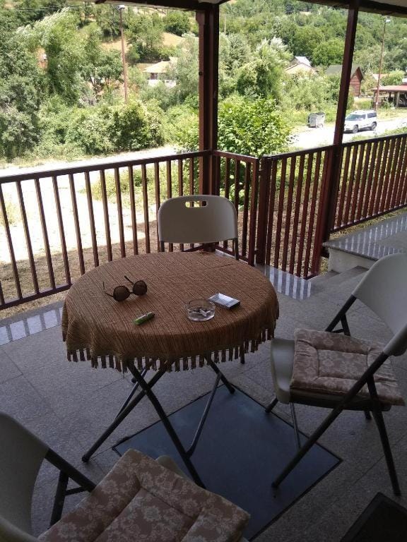 Balcony/Terrace, Garden view