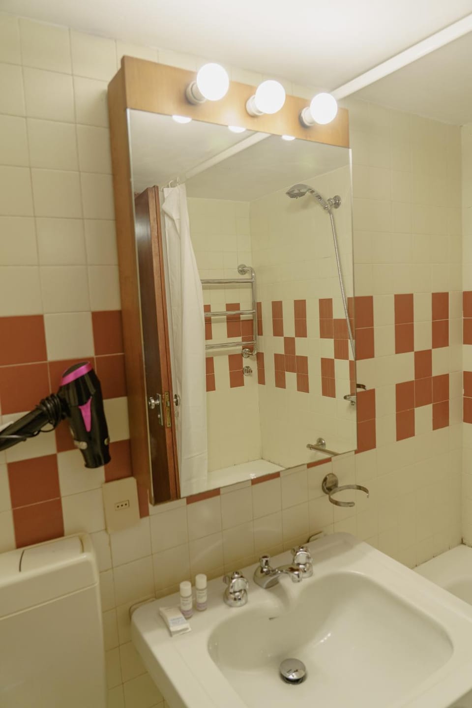 Nice one bedroom in historical building Apartment in Florence