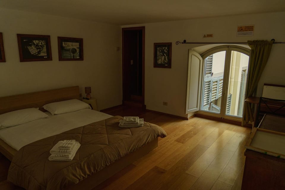 Nice one bedroom in historical building Apartment in Florence