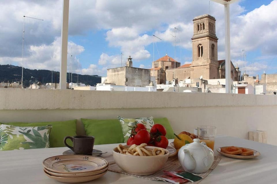 Food and drinks, Food, City view, Landmark view, Breakfast, Lunch, Drinks