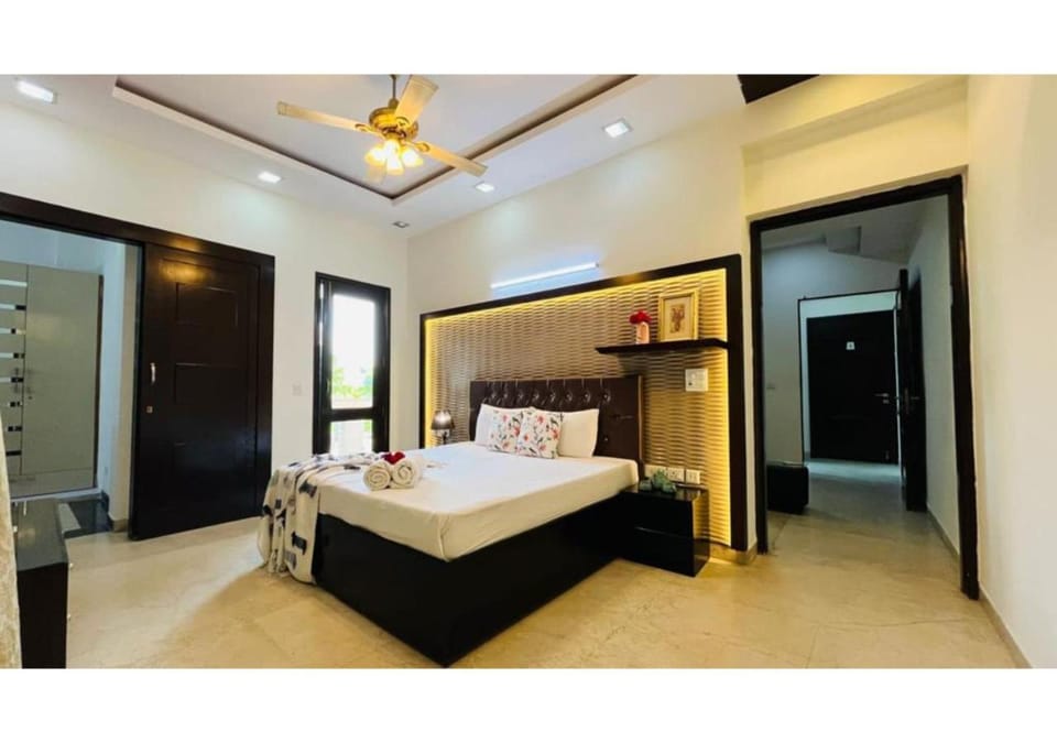 Bed, wardrobe
