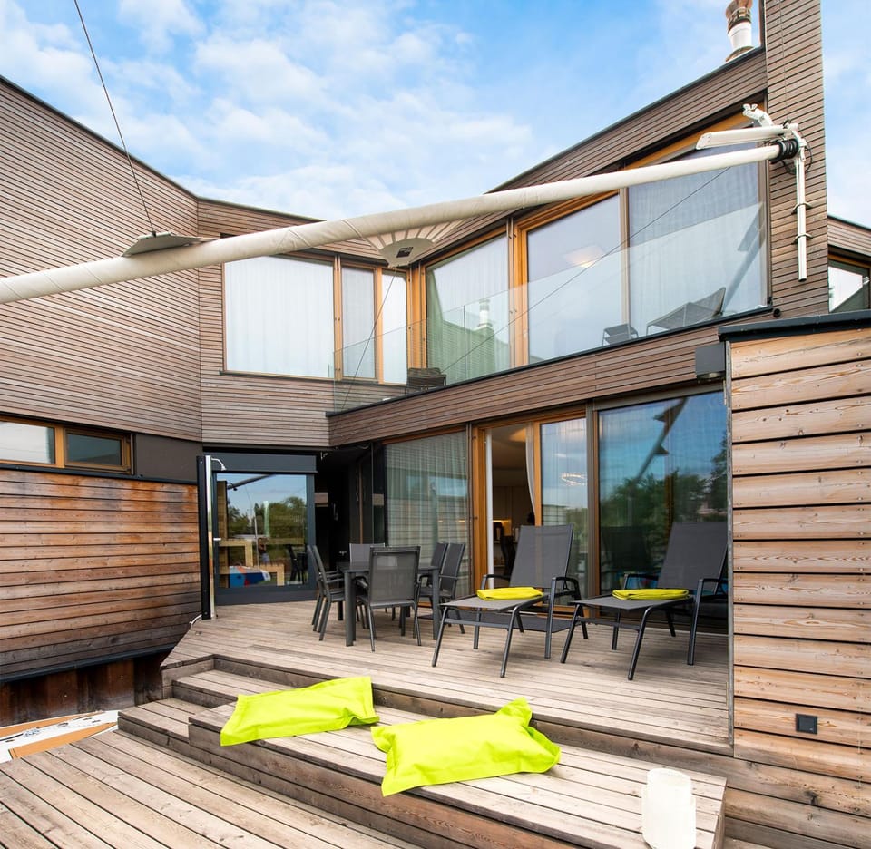 Property building, Balcony/Terrace