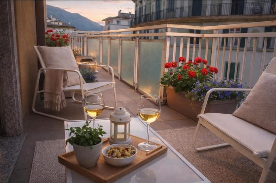 MARY HOUSE Central Station Large Apartment Apartment in Sondrio
