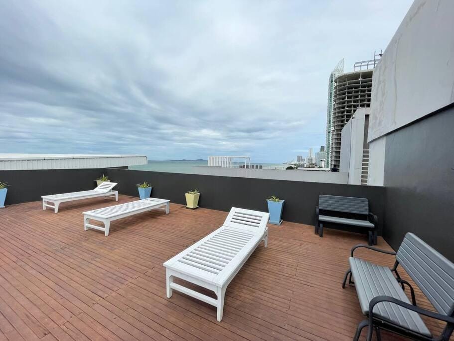 Sea view, Swimming pool