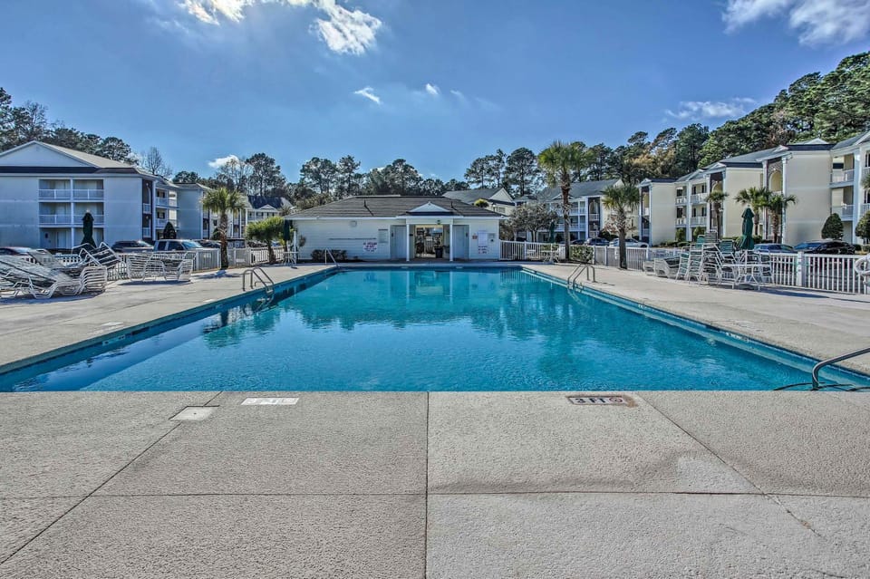 First-Floor Myrtle Beach Condo w/ Pool Access! House in Carolina Forest