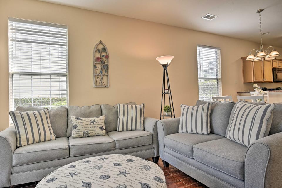 First-Floor Myrtle Beach Condo w/ Pool Access! House in Carolina Forest