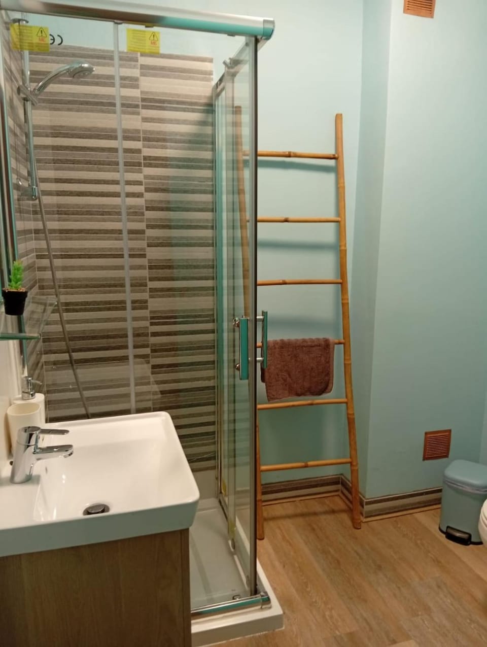 Shower, Bathroom