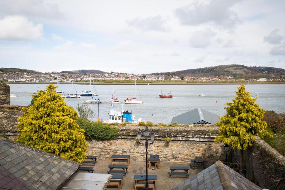 Day, Natural landscape, View (from property/room), Mountain view, River view, Sea view