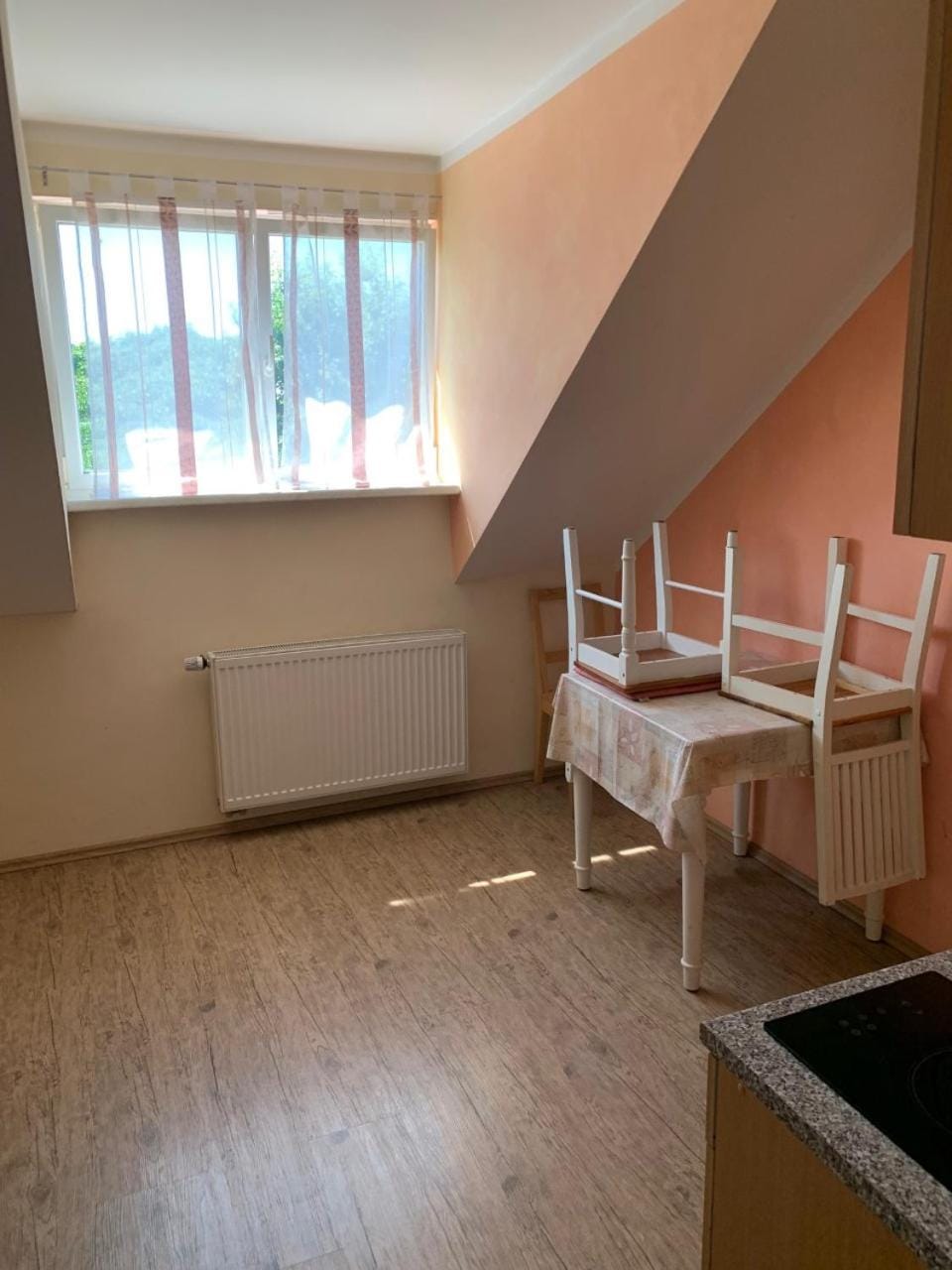 Kitchen or kitchenette, Seating area, kitchen