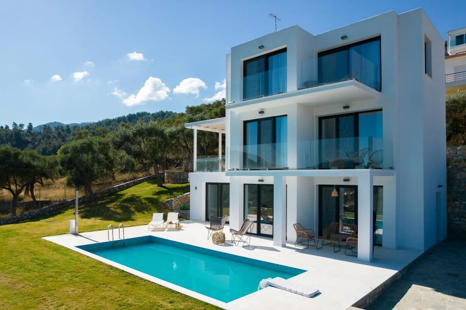 Property building, Pool view, Swimming pool