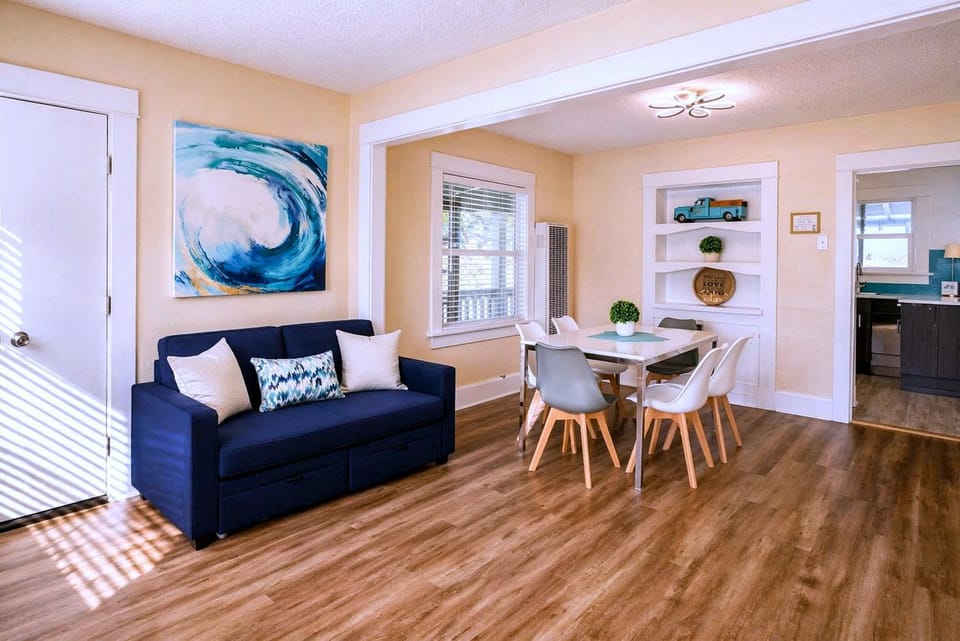 Kitchen or kitchenette, Living room, Dining area