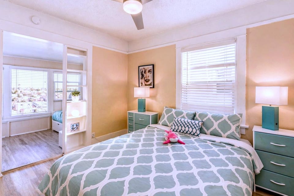 Bed, Bedroom, City view