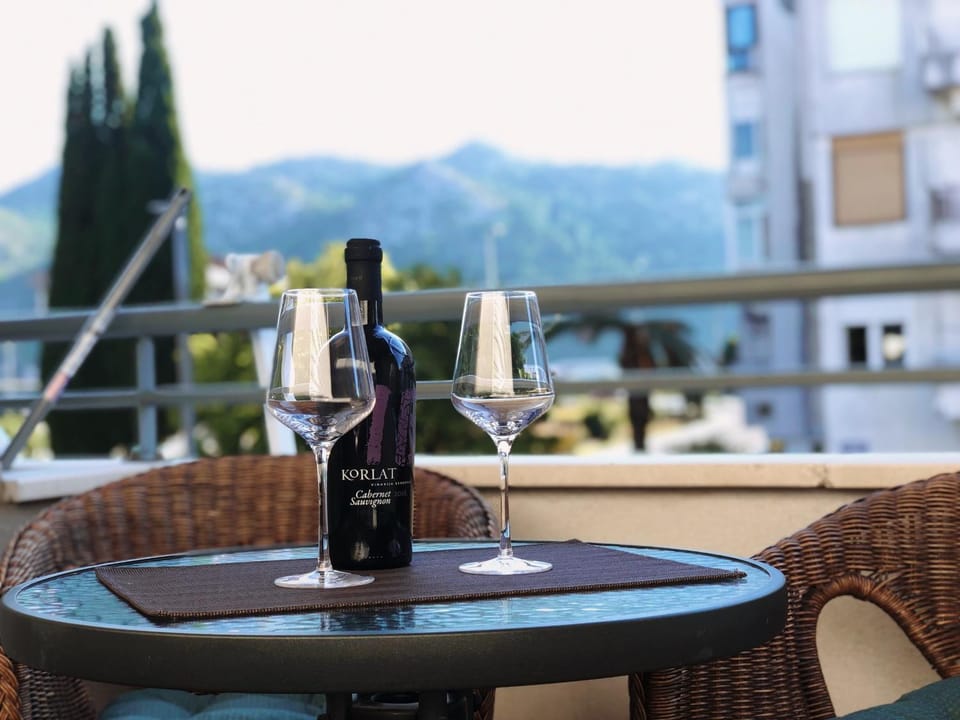 Balcony/Terrace, Drinks