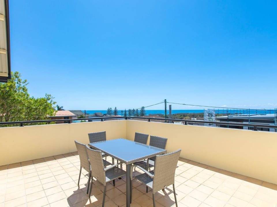 Patio, Day, Natural landscape, View (from property/room), Balcony/Terrace, Dining area, Sea view