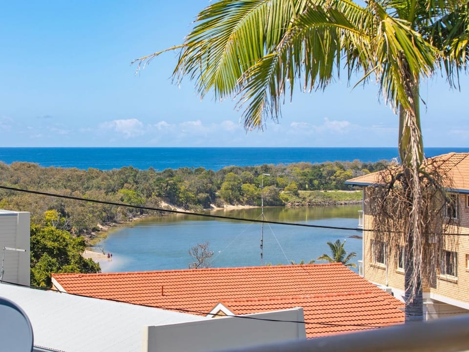 Day, Natural landscape, View (from property/room), Balcony/Terrace, River view, Sea view
