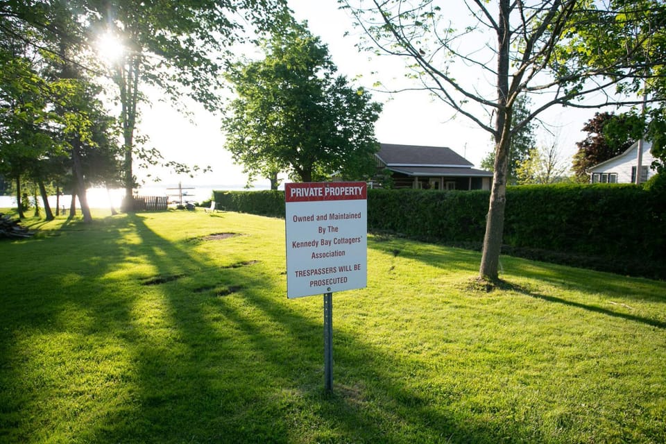 Fun Place with a Sandy Beach for Swimming, Boating & Fishing, Featuring 1 House and 3 Cabins Cabin in Kawartha Lakes