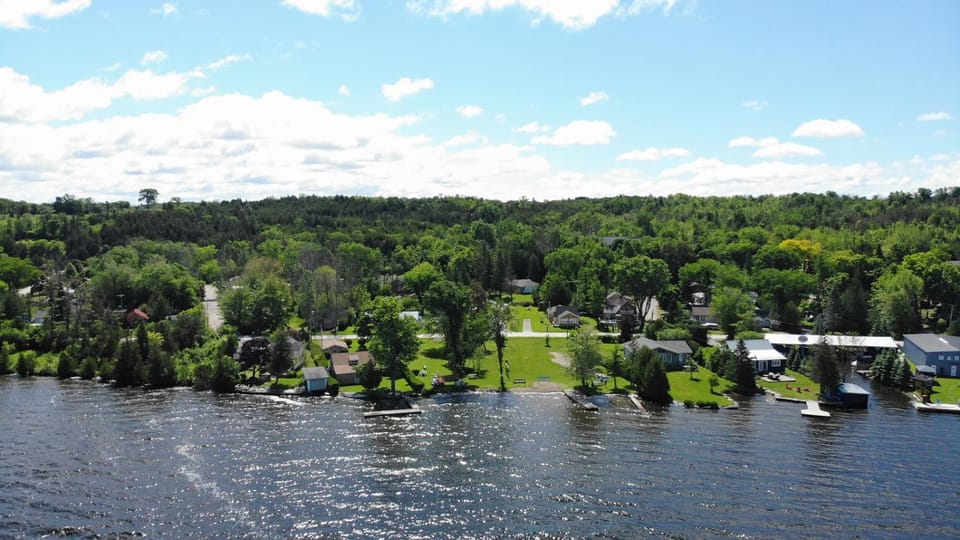 Fun Place with a Sandy Beach for Swimming, Boating & Fishing, Featuring 1 House and 3 Cabins Cabin in Kawartha Lakes