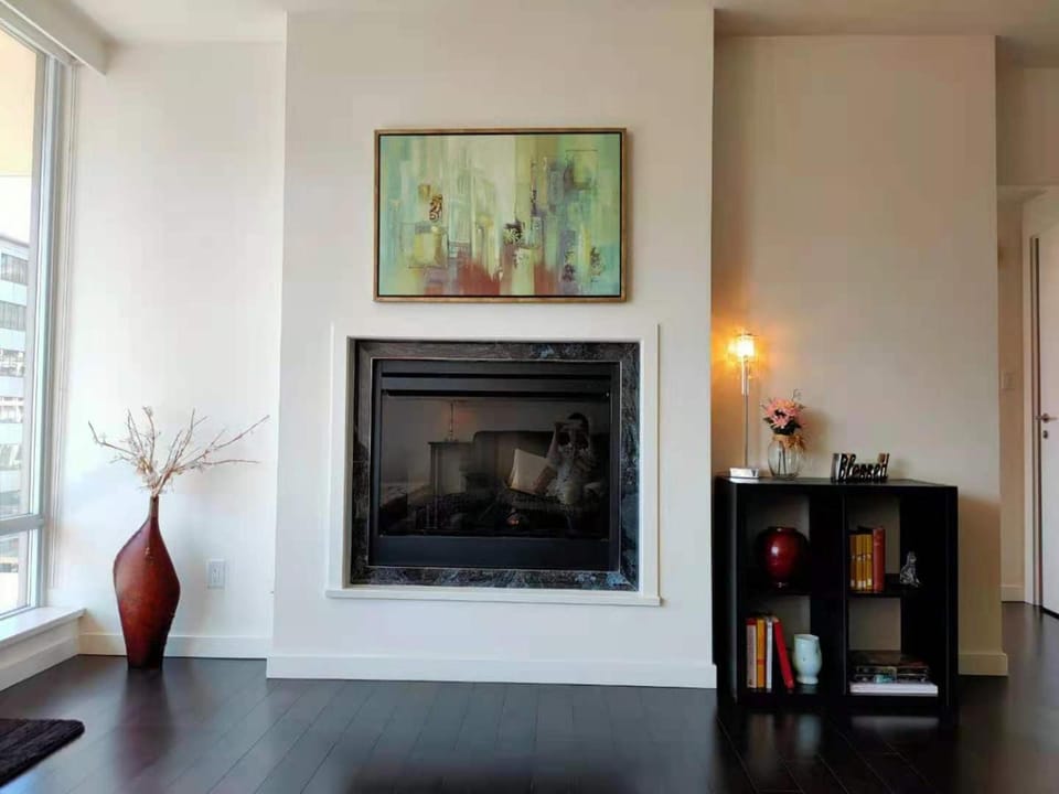 WaterFalls Hotel - Suite in Falls Downtown with pool Apartment in Victoria