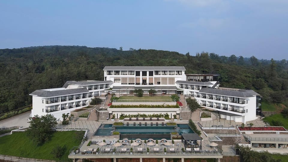 Property building, Facade/entrance, Bird's eye view