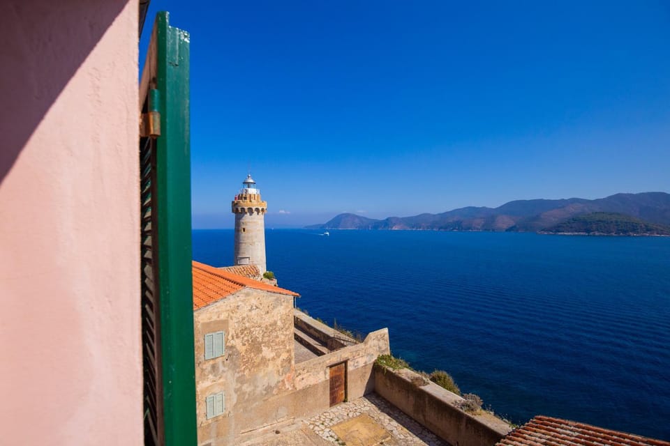 Nearby landmark, Sea view