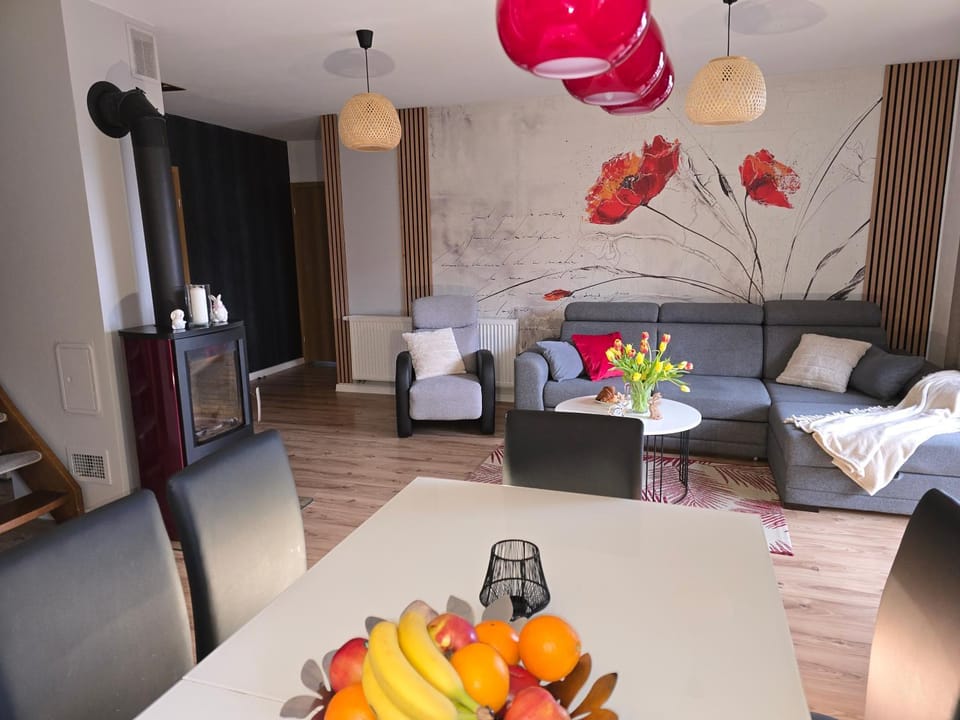 Domek 4Seasons Karpacz z prywatną Sauną i Kominkiem Apartment in Lower Silesian Voivodeship