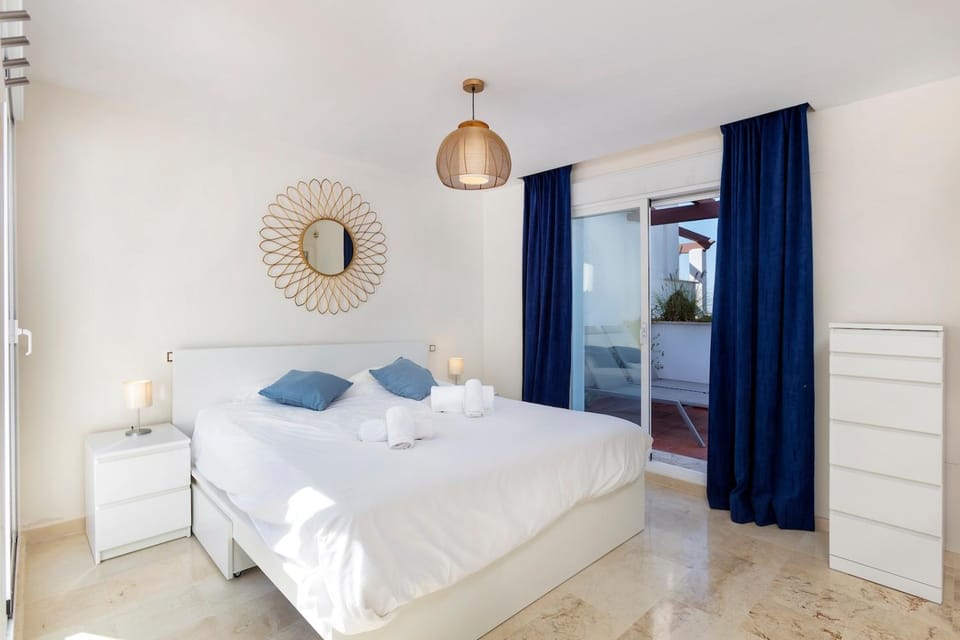 Duplex Apt with Rooftop Terrace Aloha Royal RDR230 Apartment in Marbella