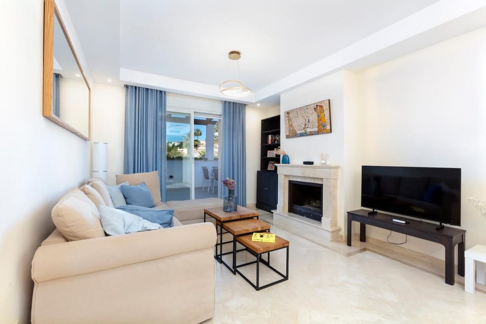 Duplex Apt with Rooftop Terrace Aloha Royal RDR230 Apartment in Marbella