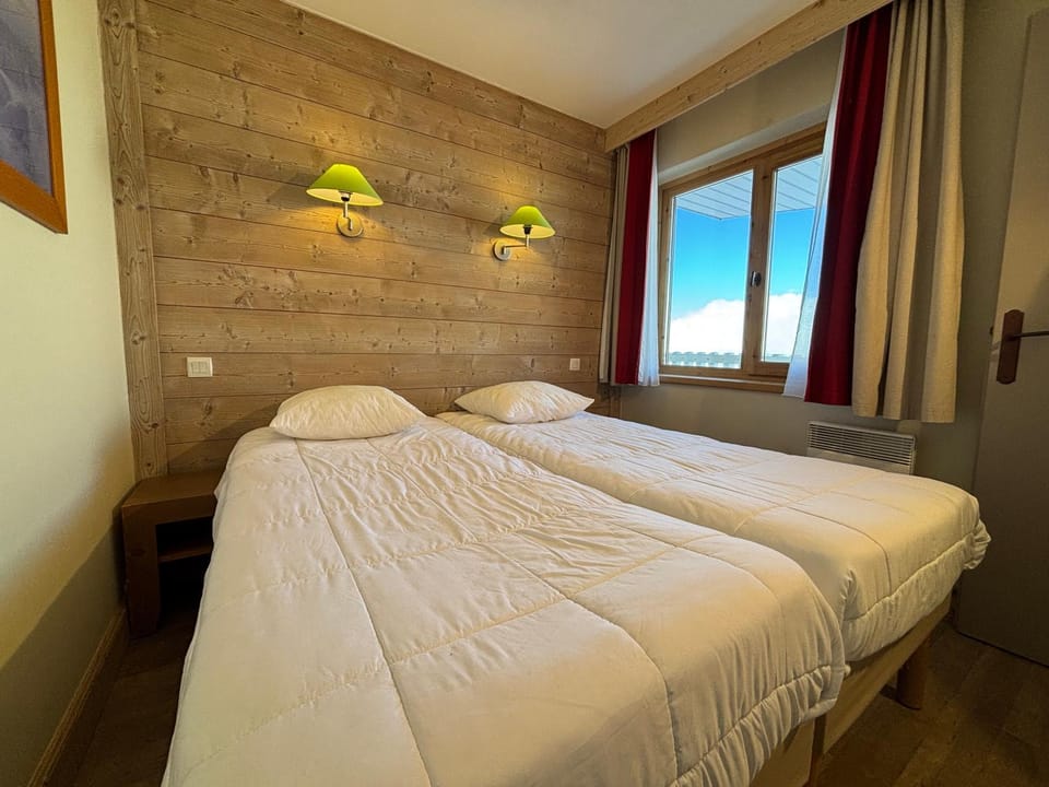 Résidence Christiana 406 Clés Blanches Courchevel Apartment in Les Allues