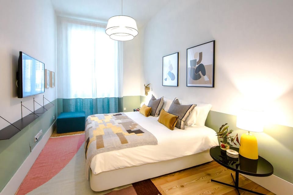 Bed, Photo of the whole room, Bedroom