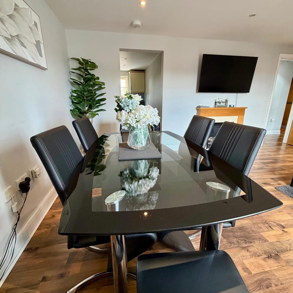 Two Bedroom Flat Town Centre Colchester Apartment in Colchester