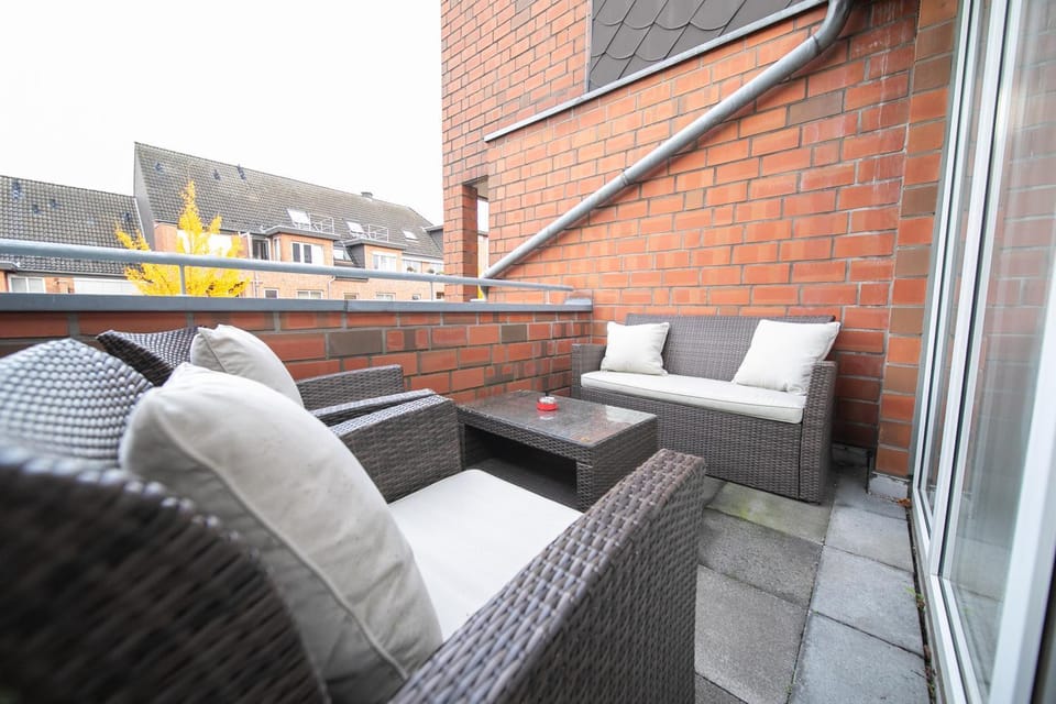View (from property/room), View (from property/room), Balcony/Terrace, Seating area, City view