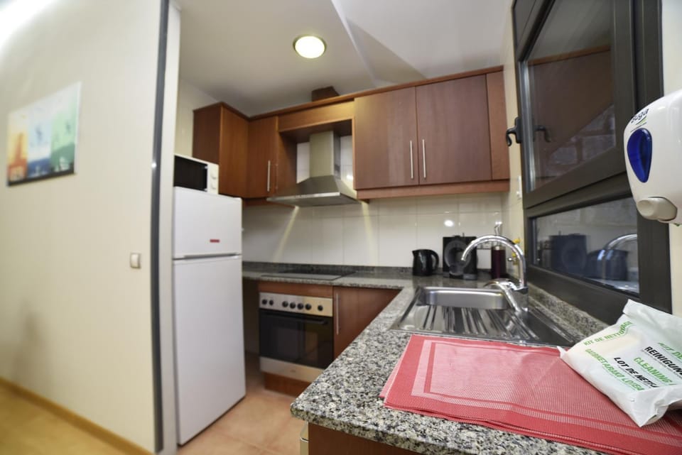 dishwasher, pet friendly, kitchen