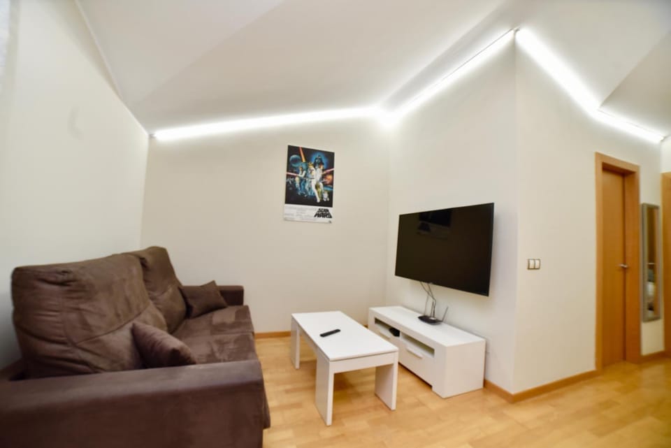 Game Room, TV and multimedia, locker