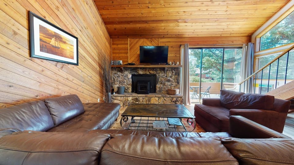 Snowflower #20 condo Apartment in Mammoth Lakes