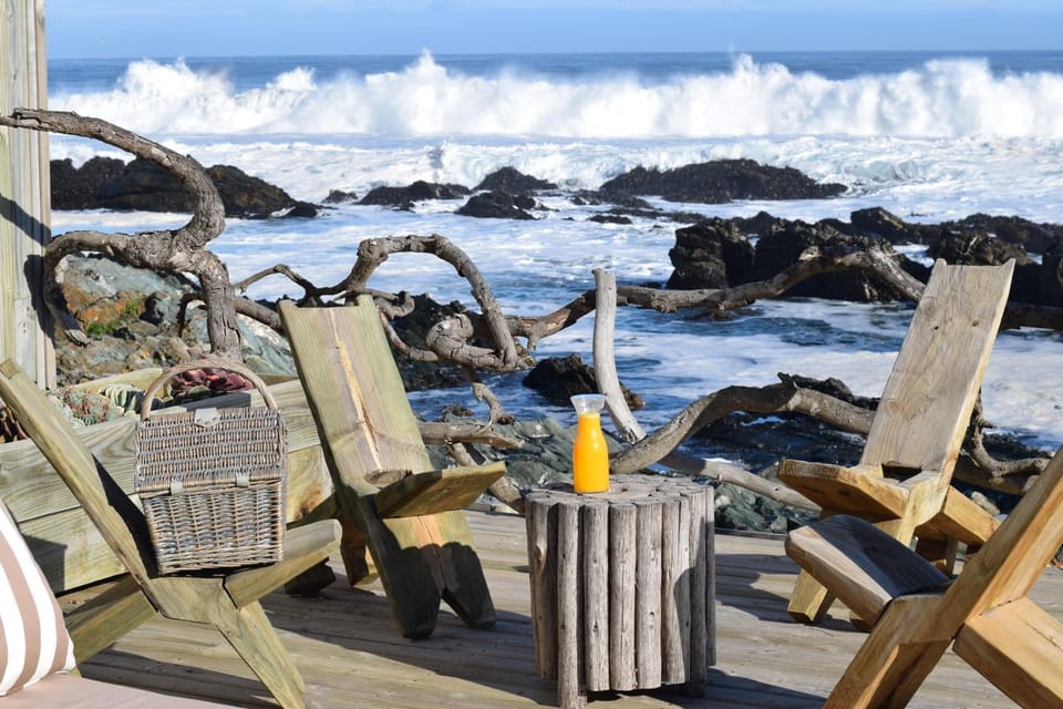 Restaurant/places to eat, Natural landscape, Sea view