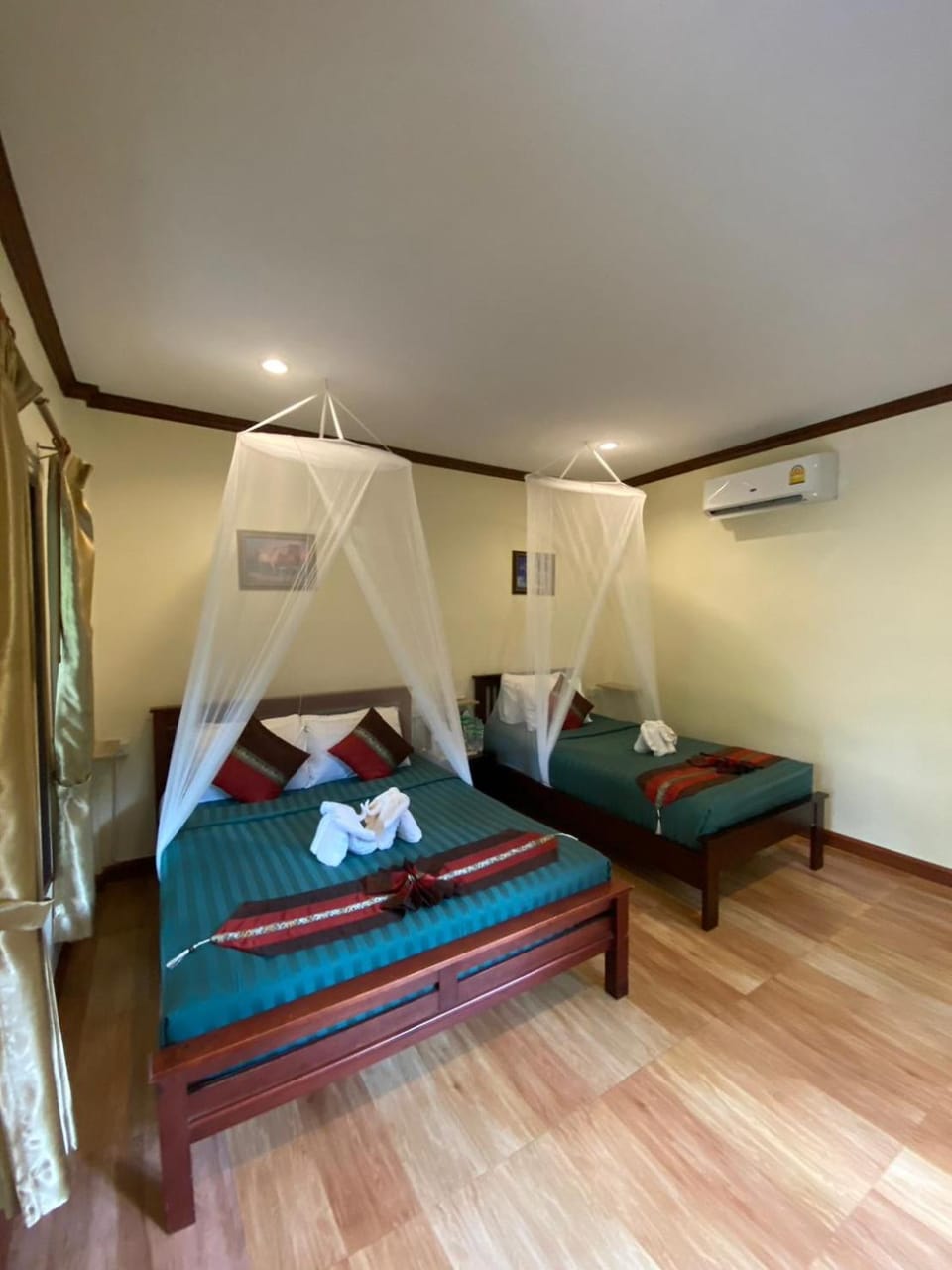 Khao Sok River & Jungle Bungalow Nature lodge in Khlong Sok