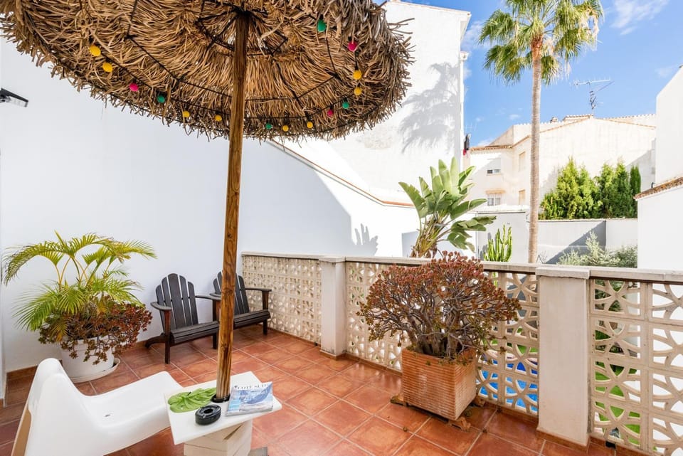 Property building, Balcony/Terrace