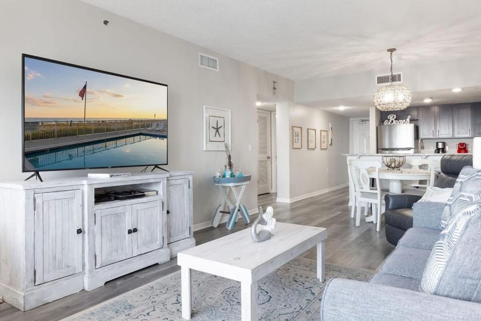 Tropical Winds 603 Apartment in West Beach