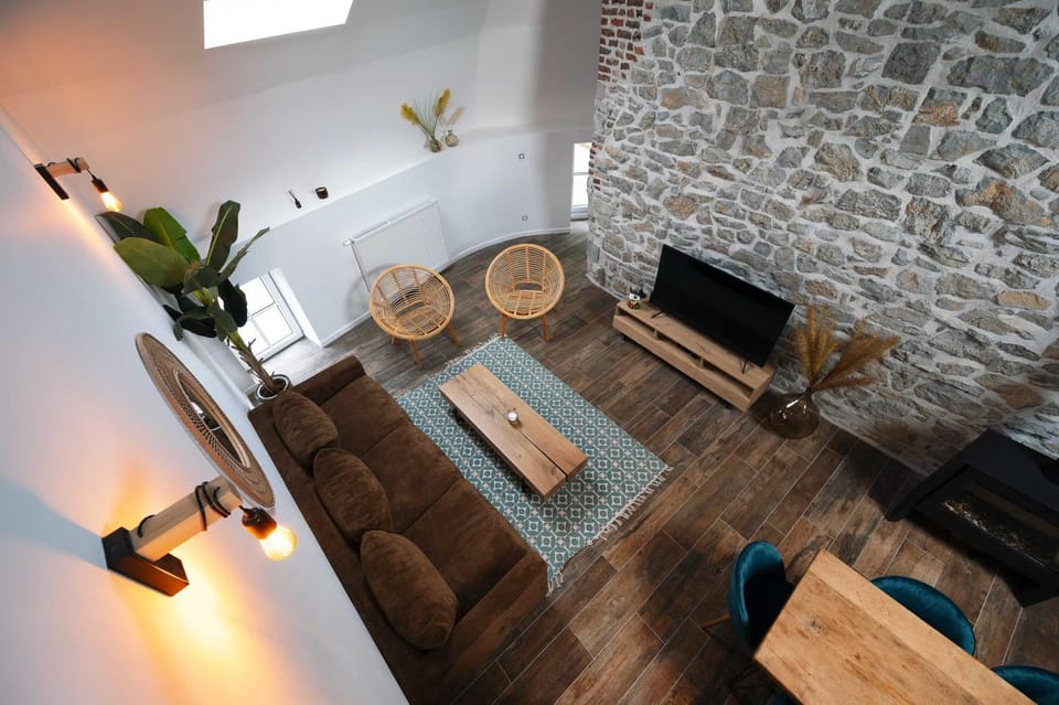 Communal lounge/ TV room, TV and multimedia, Living room