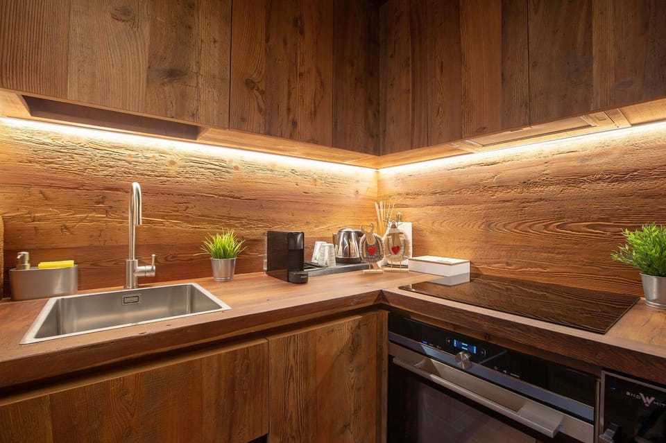 Kitchen or kitchenette