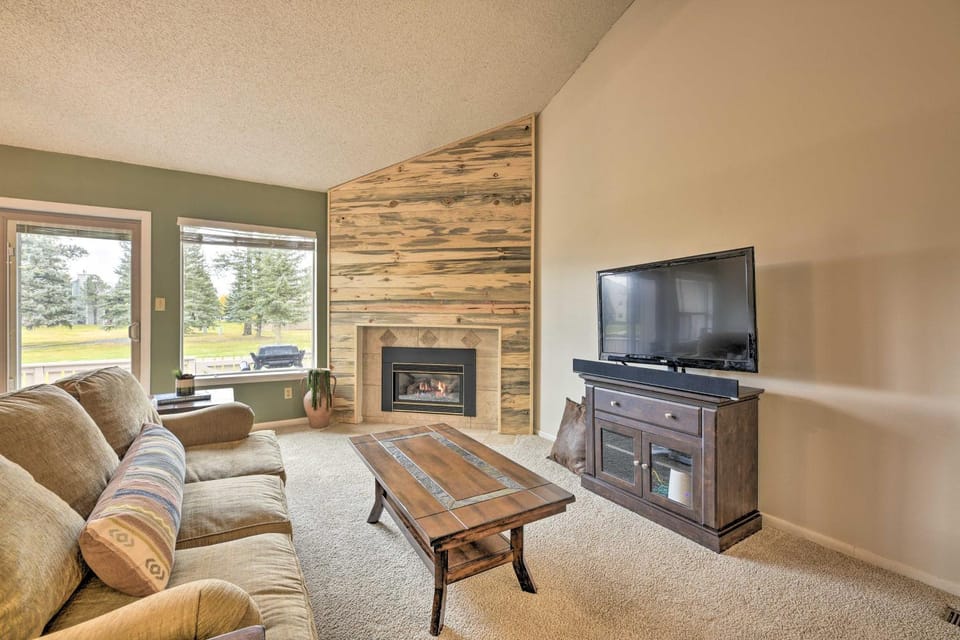 Pagosa Springs Townhome w/ Mountain Views! House in Pagosa Springs