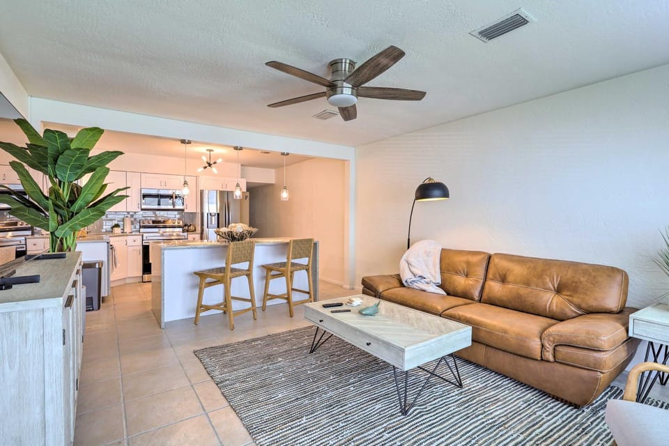 Walkable Florida Duplex: 2 Blocks to Cocoa Beach! House in Cocoa Beach